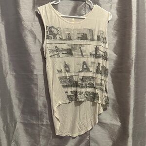 Ocasion Paris Skyline Tank Top